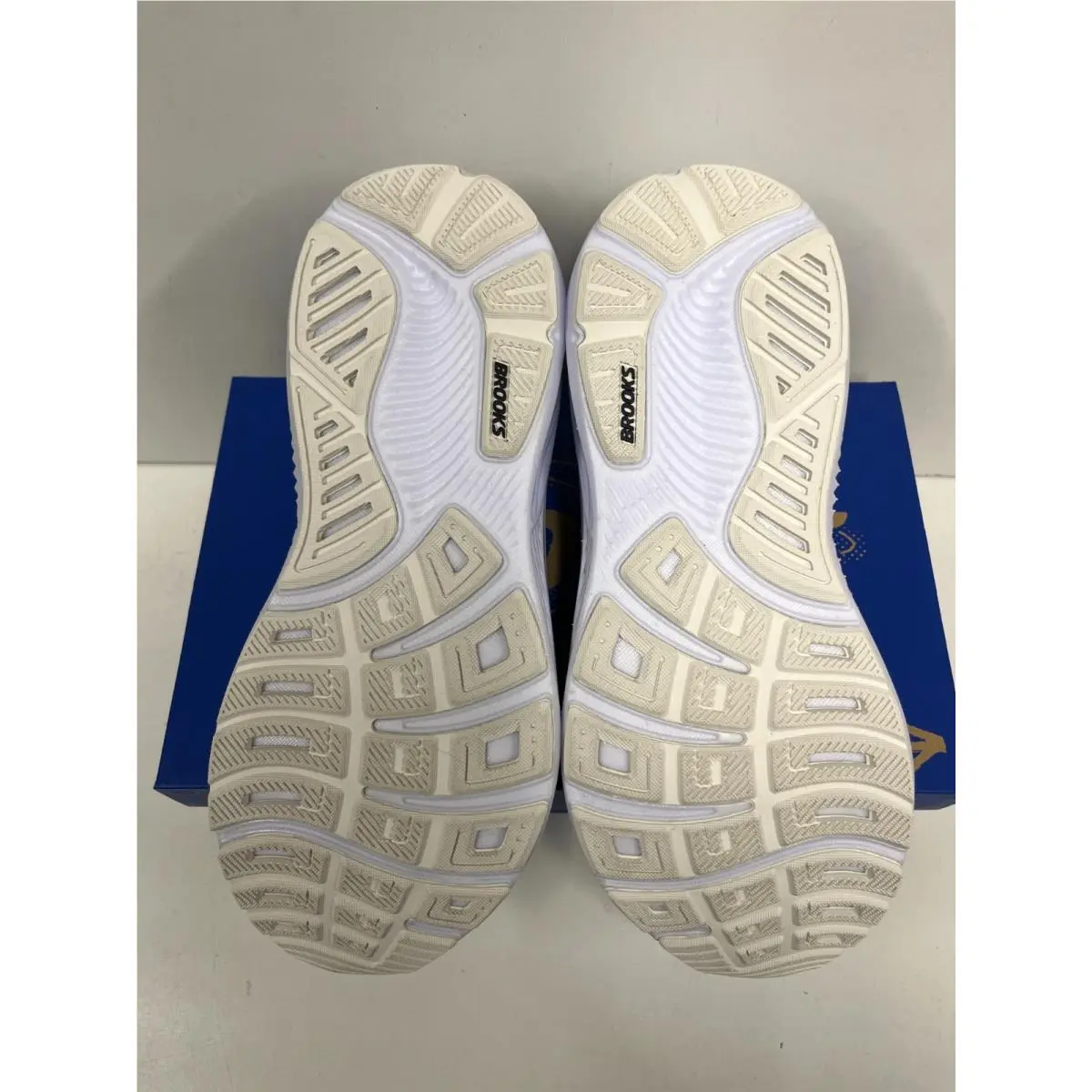 Brooks shoes - Brooks Ghost 17 - Ghost - Oyster/Apricot/Pink (070) 50