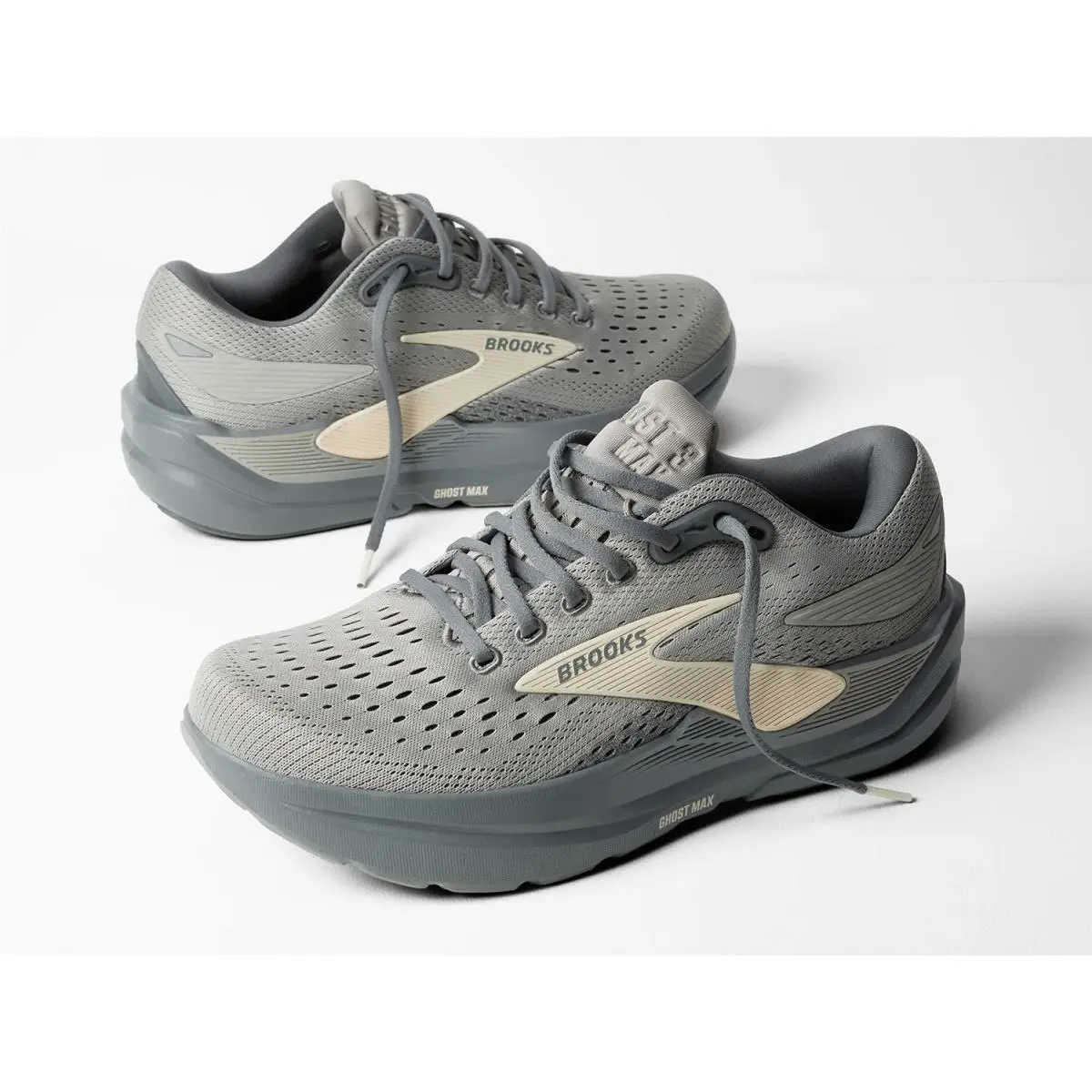 Brooks shoes - Black & Green 24