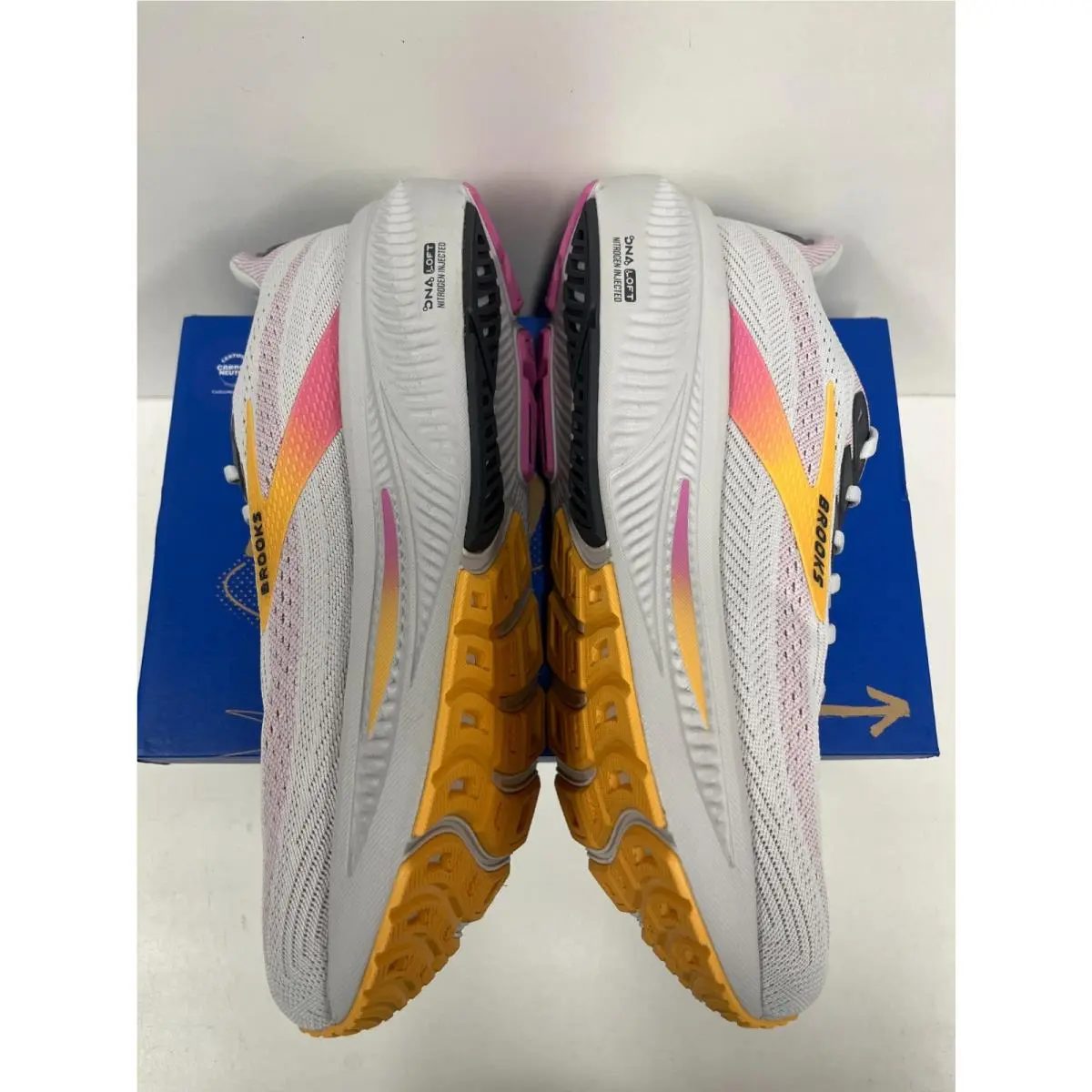 Brooks shoes - Brooks Ghost 17 - Ghost - Oyster/Apricot/Pink (070) 10