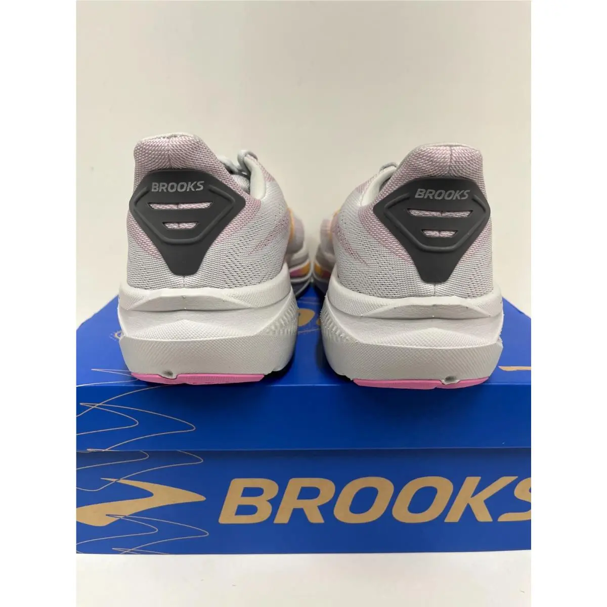 Brooks shoes - Brooks Ghost 17 - Ghost - Oyster/Apricot/Pink (070) 12