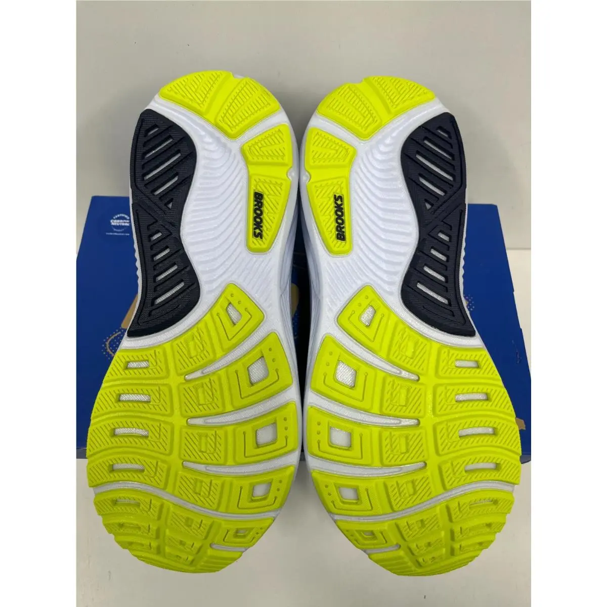 Brooks shoes - Brooks Ghost 17 - Ghost - Black/Grey/White (090) 30