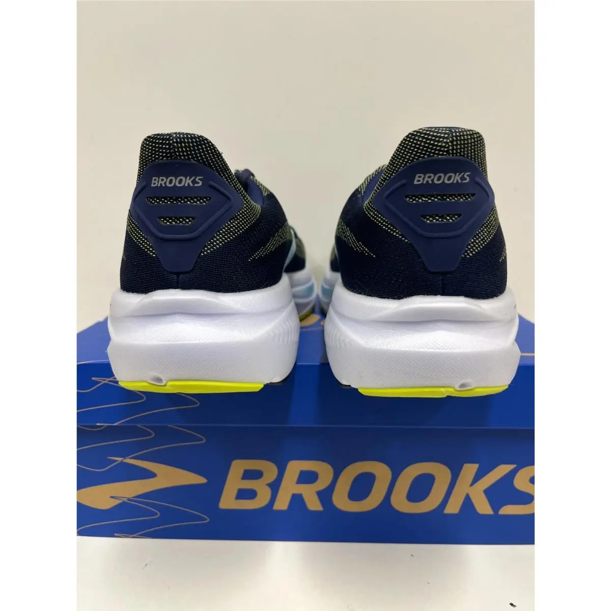 Brooks shoes - Brooks Ghost 17 - Ghost - Black/Grey/White (090) 33