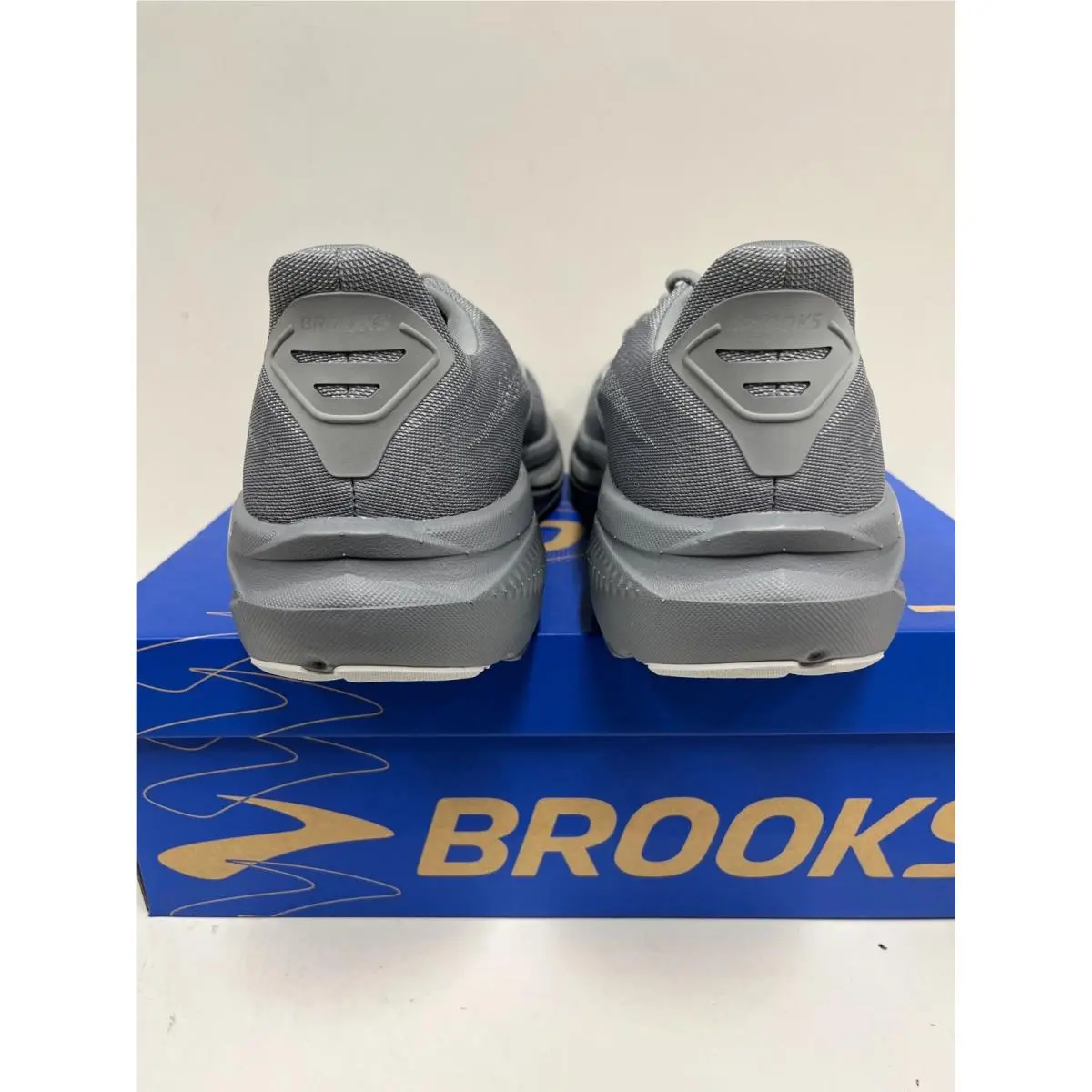 Brooks shoes - Brooks Ghost 17 - Ghost - Black/Grey/White (090) 47
