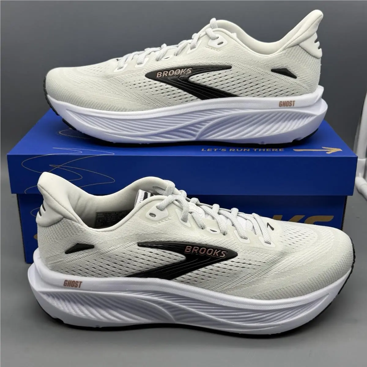 Brooks Ghost 18 Women`s 9 B Running Training Gym Shoes White Black Rose Gold