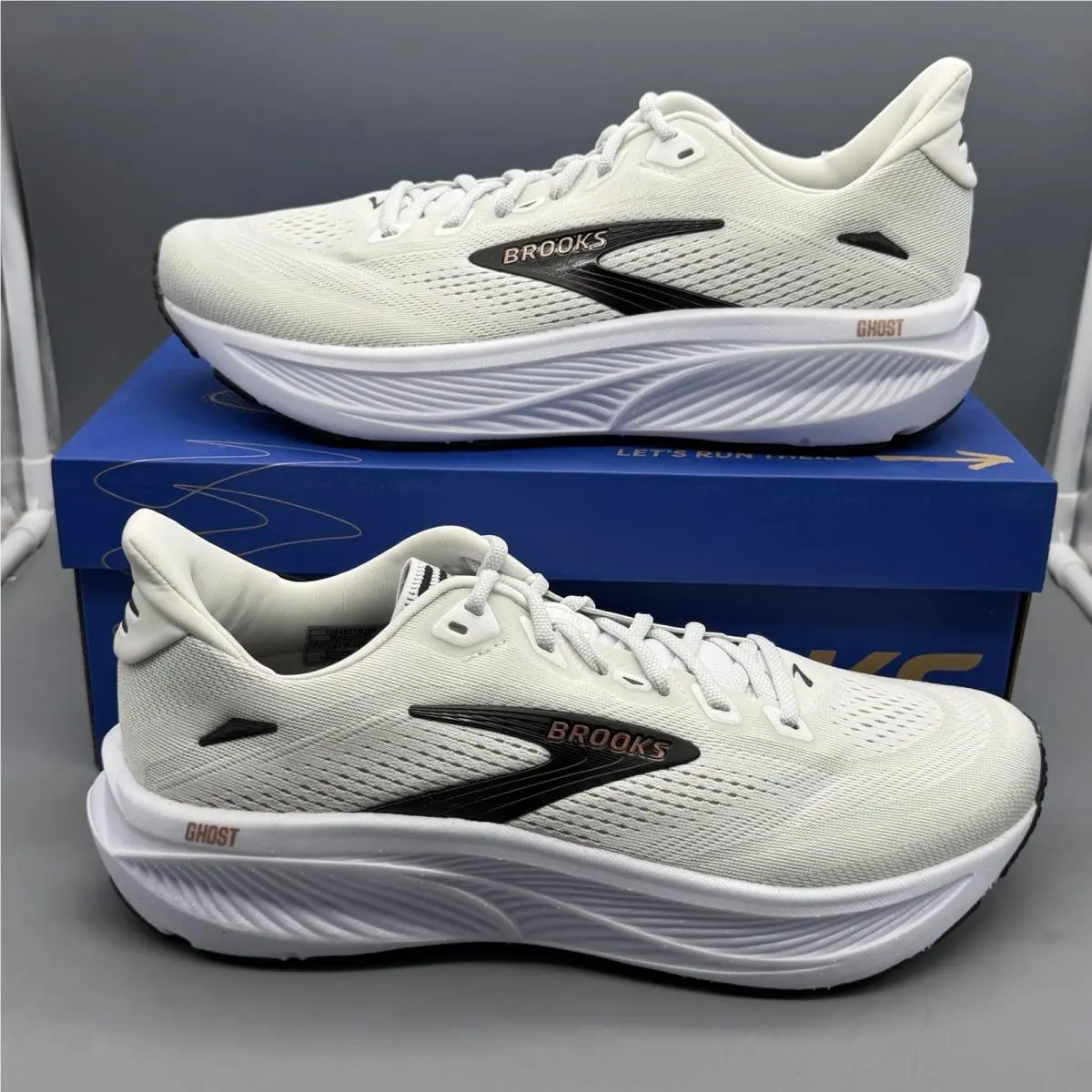 Brooks Ghost 18 Women`s 11 B Running Training Gym Shoes White Black Rose Gold