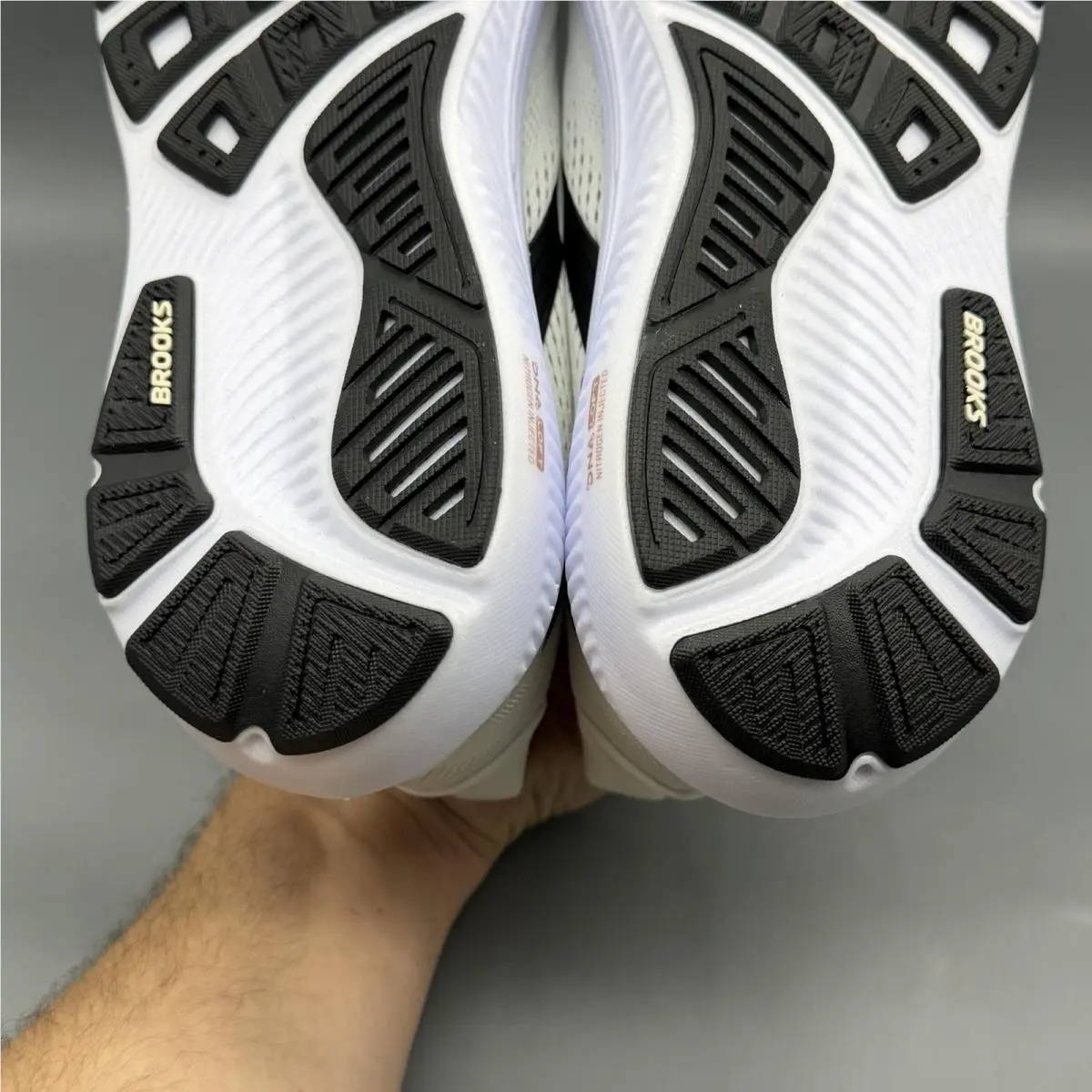 Brooks shoes - Brooks Ghost 18 - Ghost - 1204821B105 - White (UPC: 0195394872583) 8