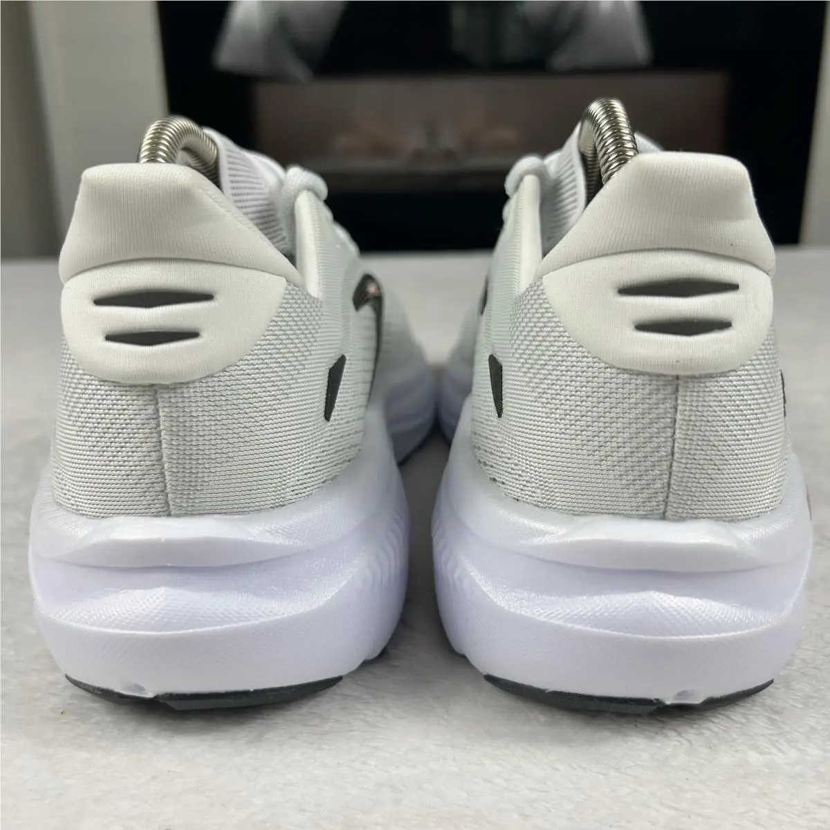 Brooks shoes - Brooks Ghost 18 - Ghost - 1204821B105 - White (UPC: 0195394872668) 10