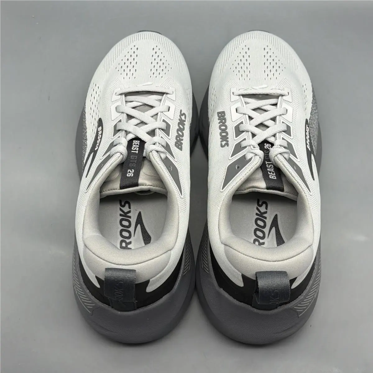 Brooks shoes - Brooks Beast GTS 26 - Beast GTS - 1104554E004 - Gray (UPC: 0195394755343) 5