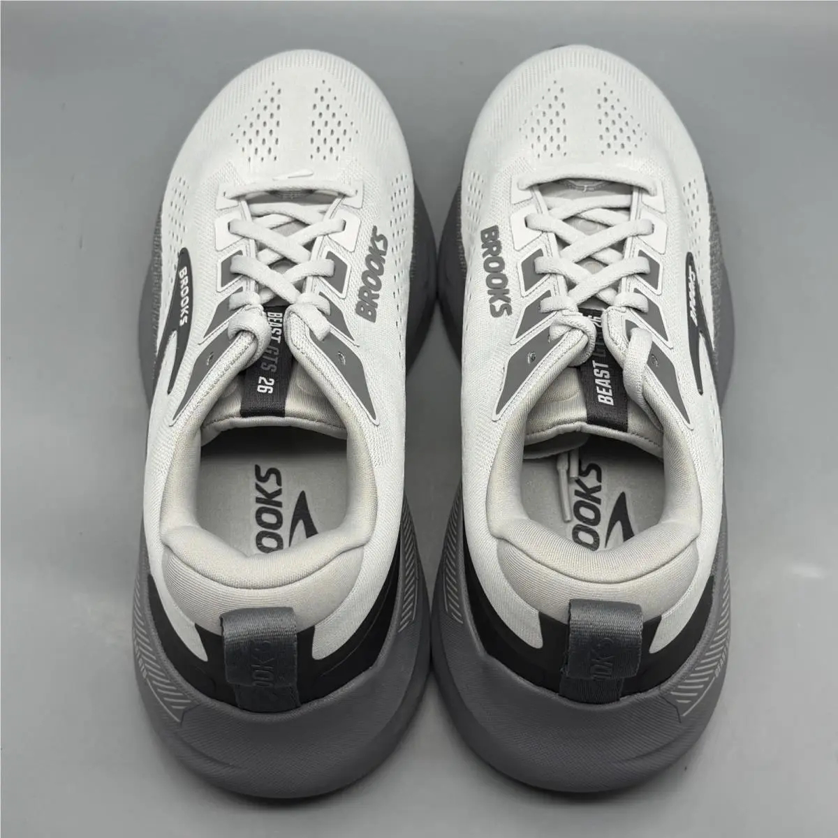 Brooks shoes - Brooks Beast GTS 26 - Beast GTS - 1104554E004 - Gray (UPC: 0195394755343) 5