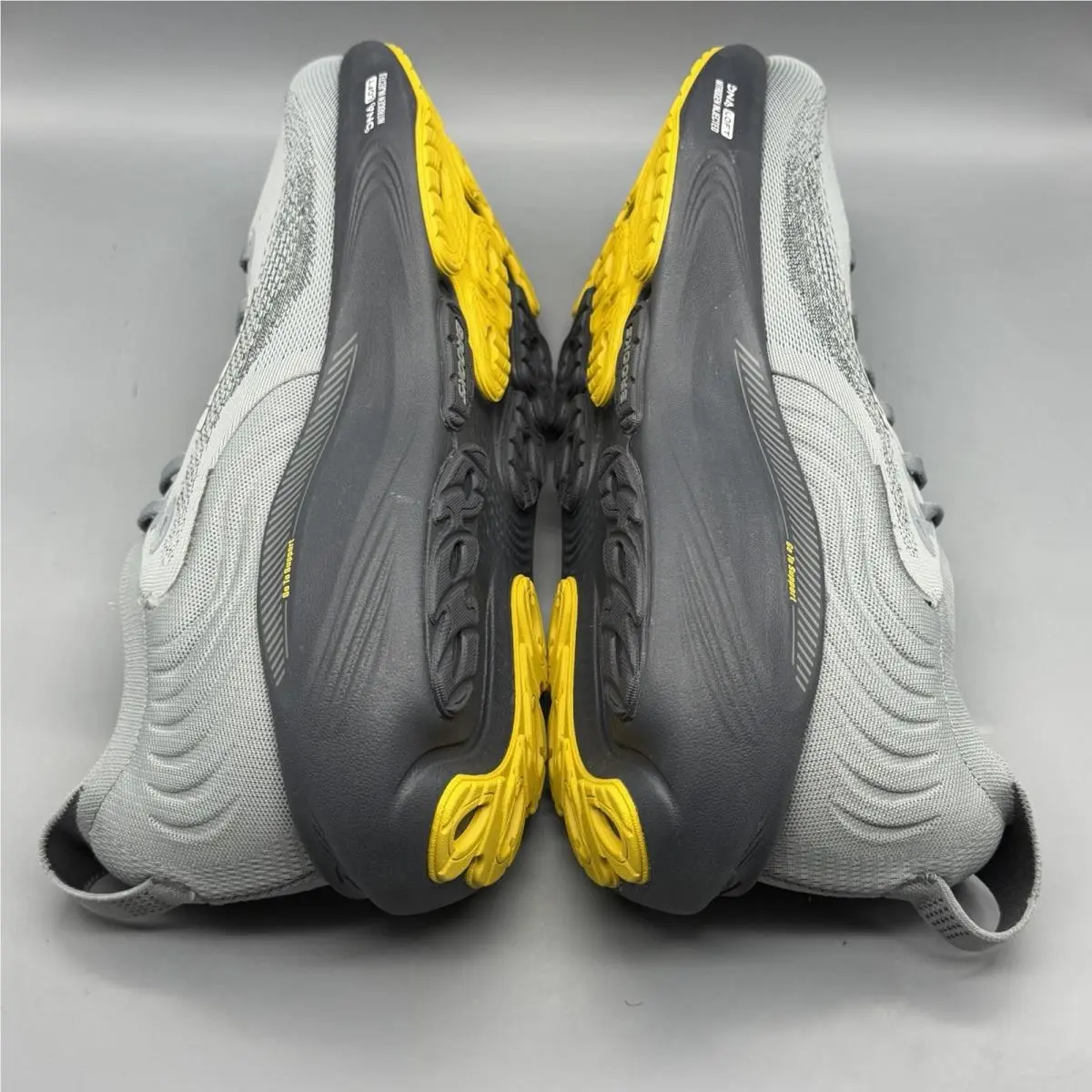 Brooks shoes - Brooks Adrenaline GTS 25 - Adrenaline GTS - 1104541D044 - Gray (UPC: 0197298911931) 3