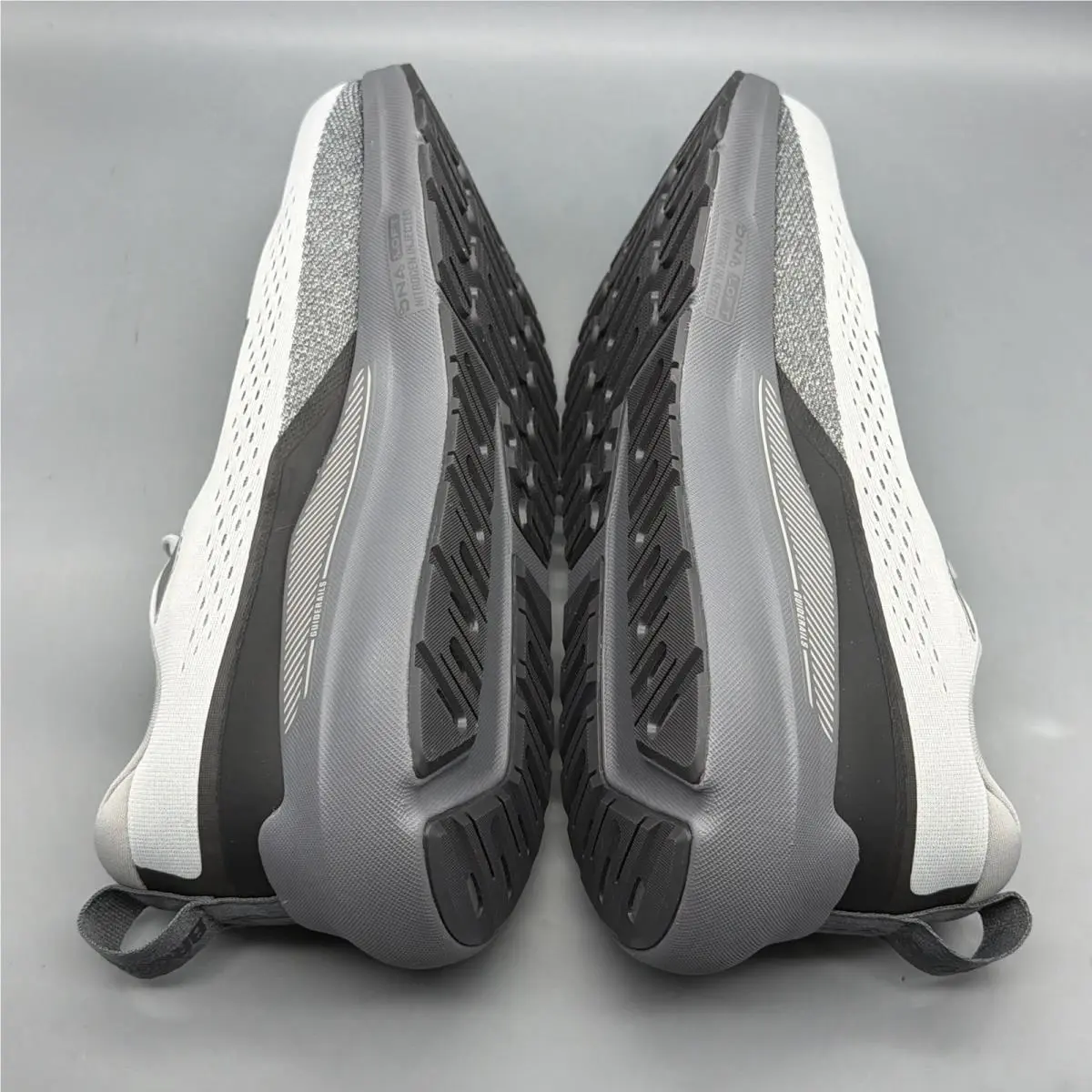 Brooks shoes - Brooks Beast GTS 26 - Beast GTS - 1104551D004 - Gray (UPC: 0195394755350) 3