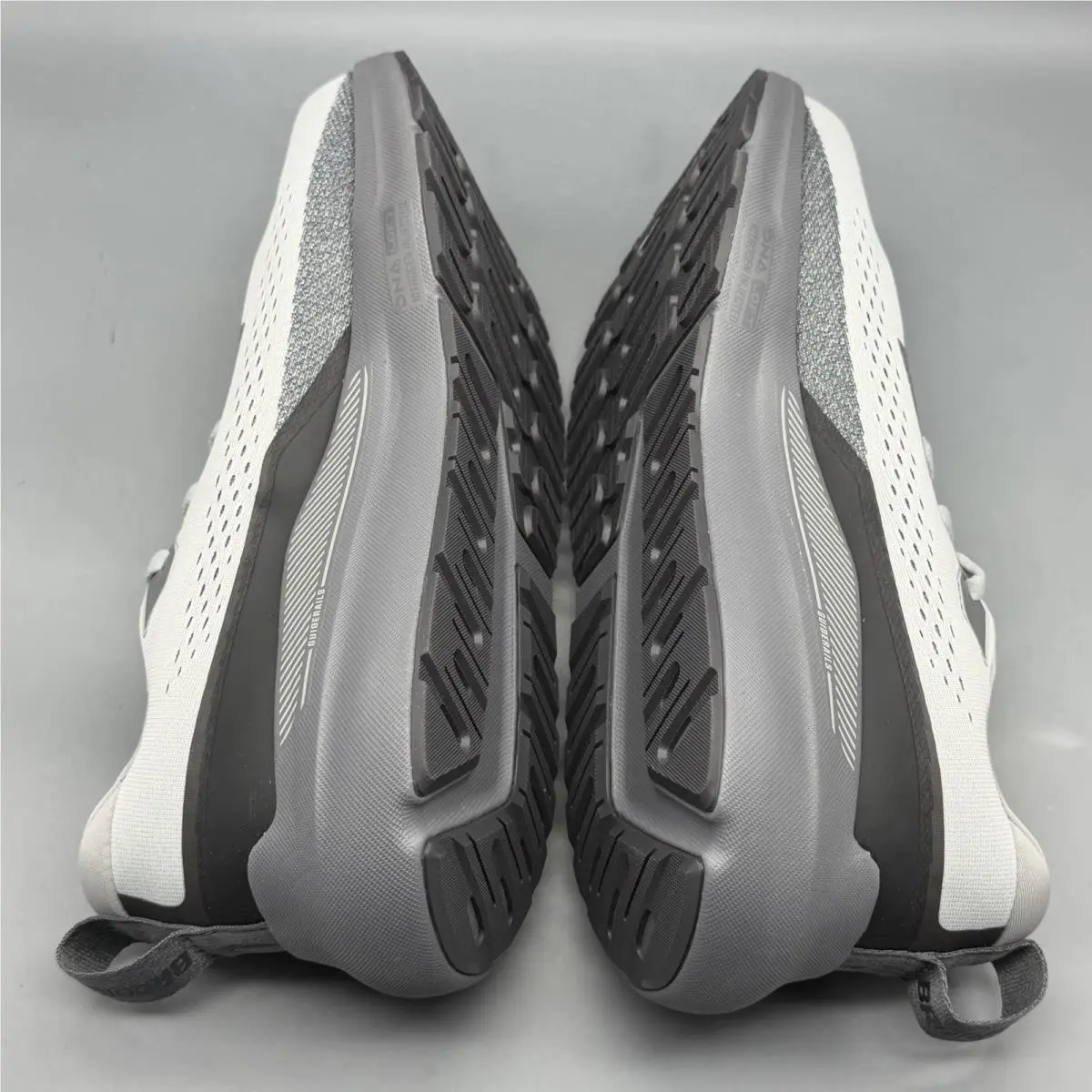 Brooks shoes - Brooks Beast GTS 26 - Beast GTS - 1104551D004 - Gray (UPC: 0195394755299) 3