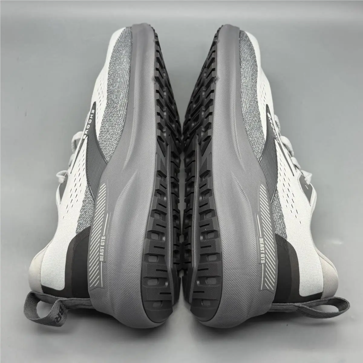 Brooks shoes - Brooks Beast GTS 26 - Beast GTS - 1104551D004 - Gray (UPC: 0195394755299) 4