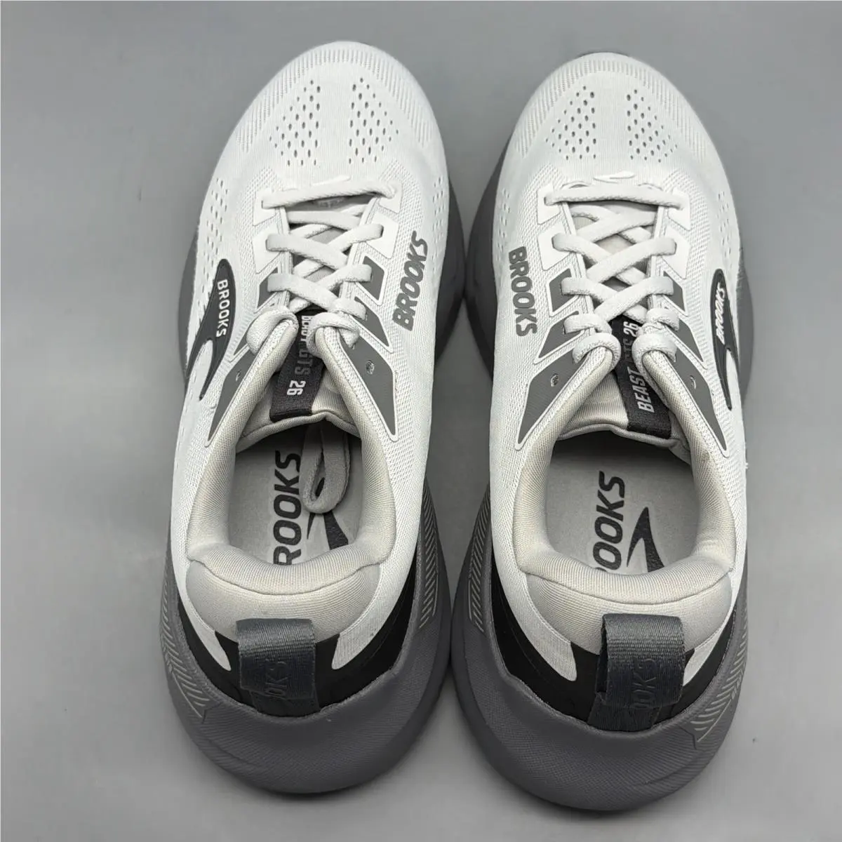 Brooks shoes - Brooks Beast GTS 26 - Beast GTS - 1104551D004 - Gray (UPC: 0195394755350) 5