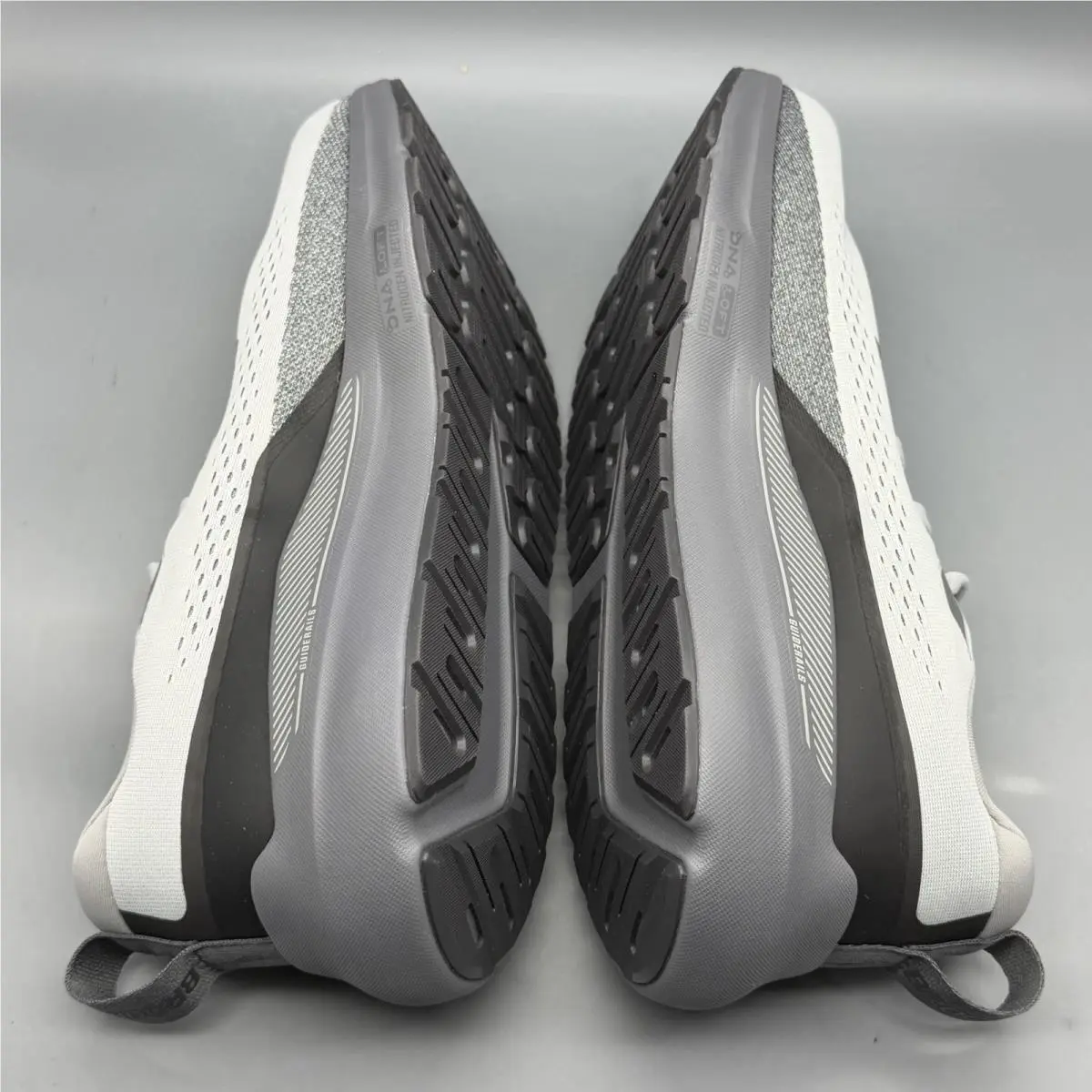 Brooks shoes - Brooks Beast GTS 26 - Beast GTS - 1104551D004 - Gray (UPC: 0195394755350) 3
