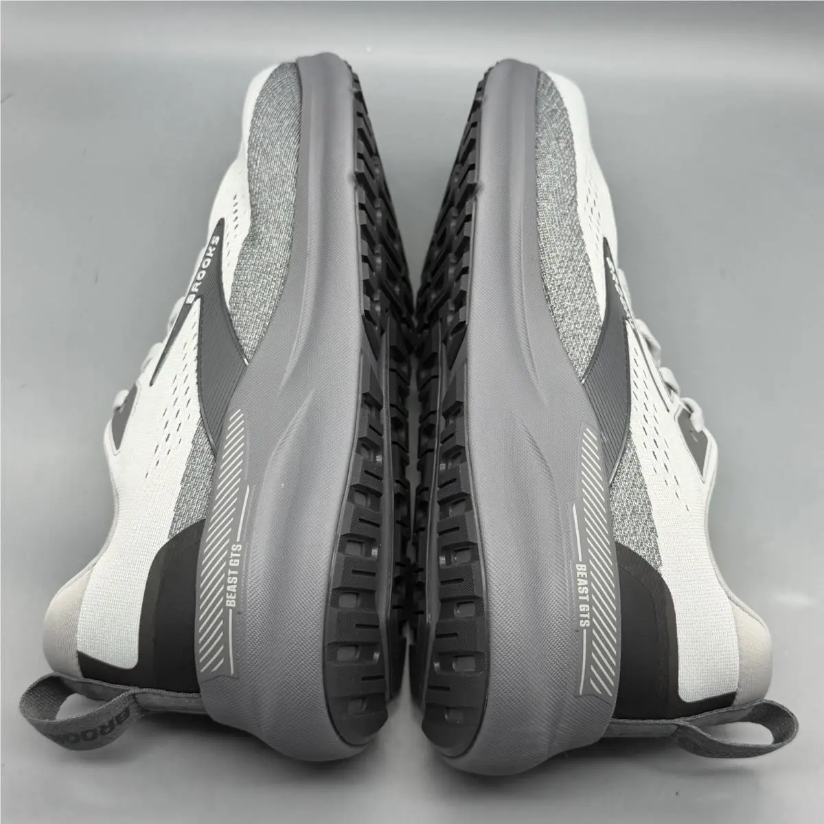 Brooks shoes - Brooks Beast GTS 26 - Beast GTS - 1104551D004 - Gray (UPC: 0195394755350) 4