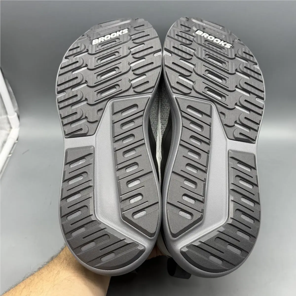 Brooks shoes - Brooks Beast GTS 26 - Beast GTS - 1104551D004 - Gray (UPC: 0195394755350) 6