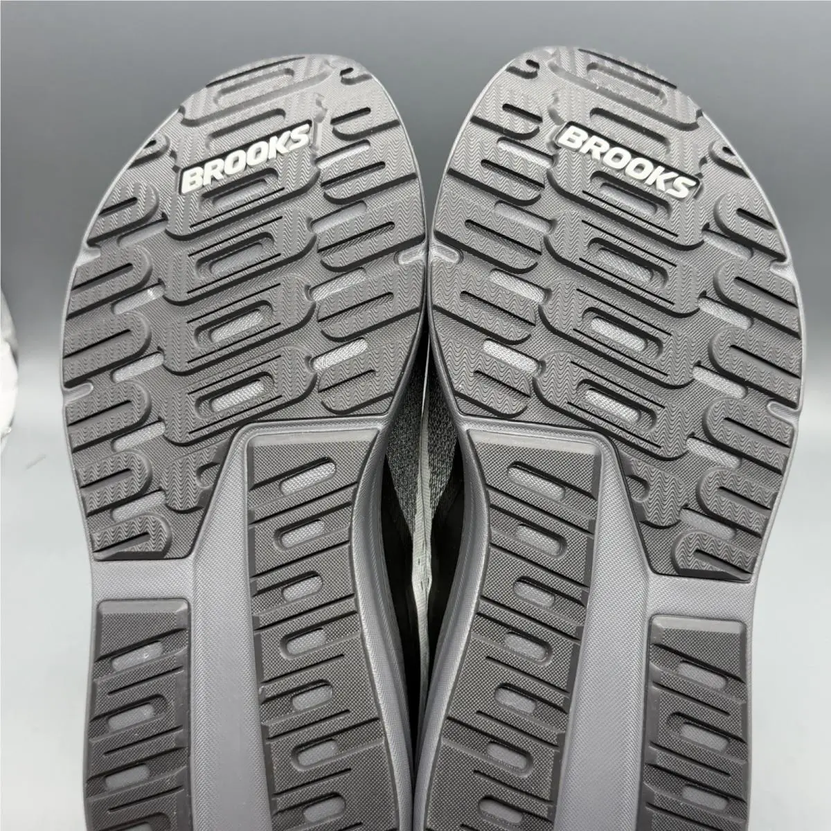 Brooks shoes - Brooks Beast GTS 26 - Beast GTS - 1104551D004 - Gray (UPC: 0195394755350) 7