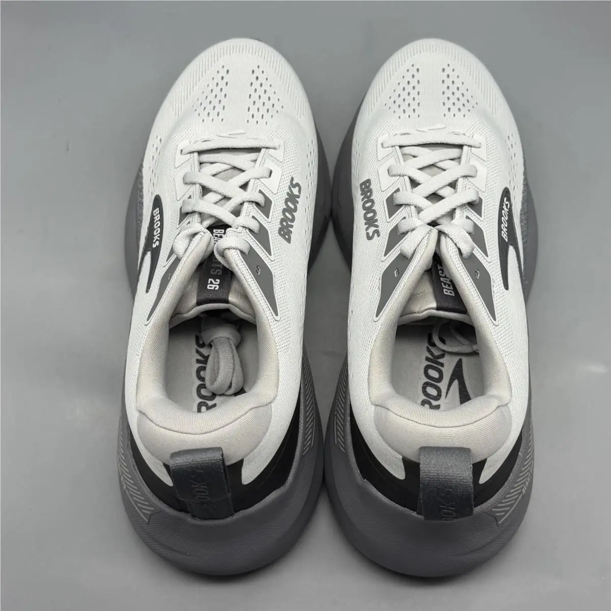 Brooks shoes - Brooks Beast GTS 26 - Beast GTS - 1104551D004 - Gray (UPC: 0195394755299) 5