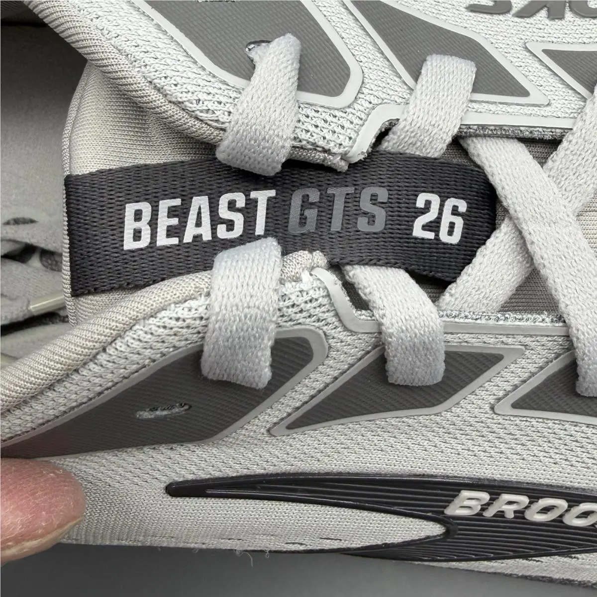 Brooks shoes - Brooks Beast GTS 26 - Beast GTS - 1104551D004 - Gray (UPC: 0195394755503) 9