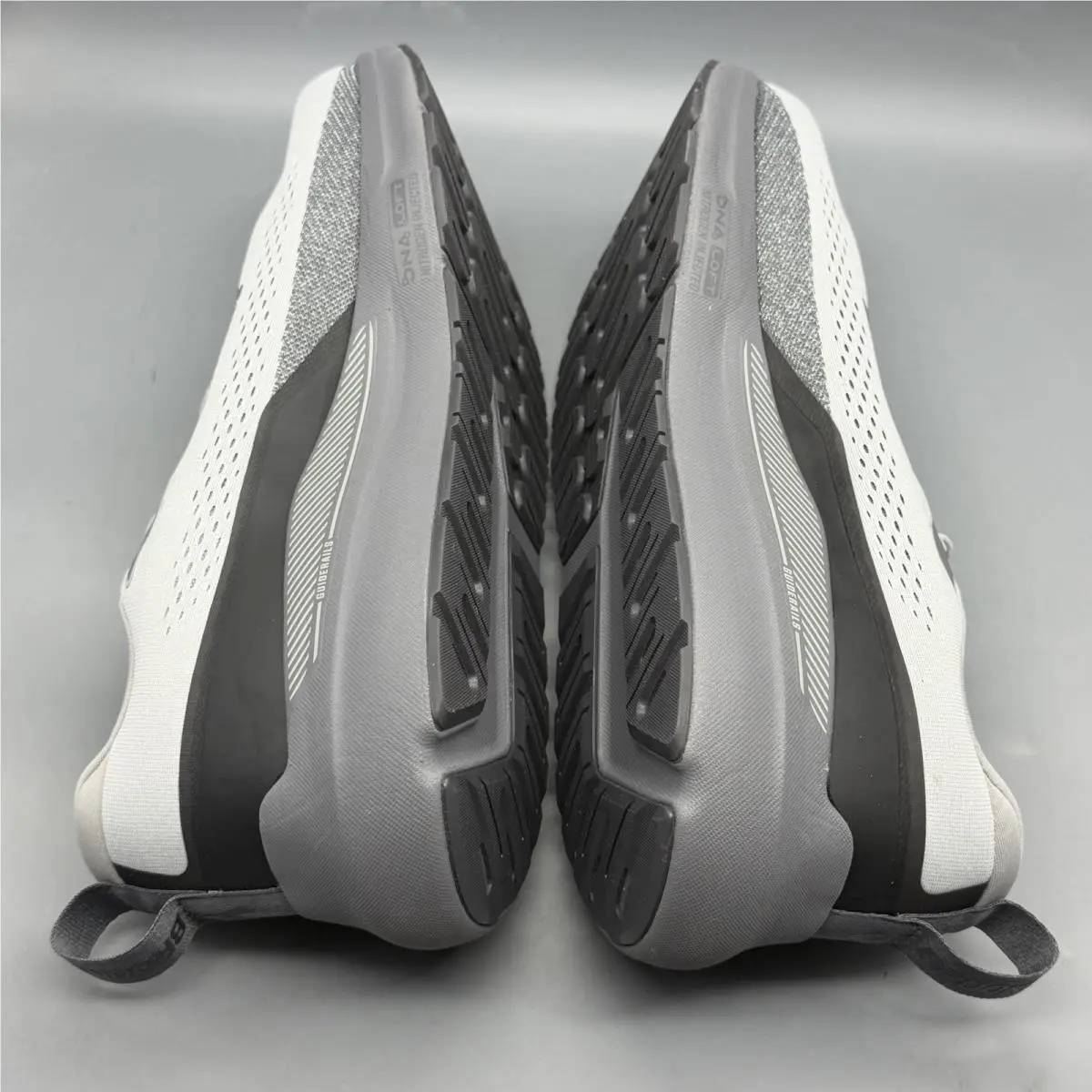 Brooks shoes - Brooks Beast GTS 26 - Beast GTS - 1104551D004 - Gray (UPC: 0195394755503) 3