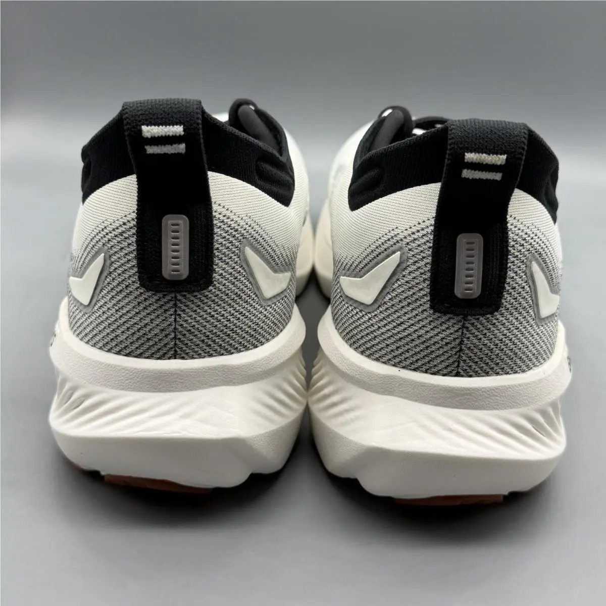Brooks shoes - Glycerin 23 - Glycerin - 1104762E187 - White 2
