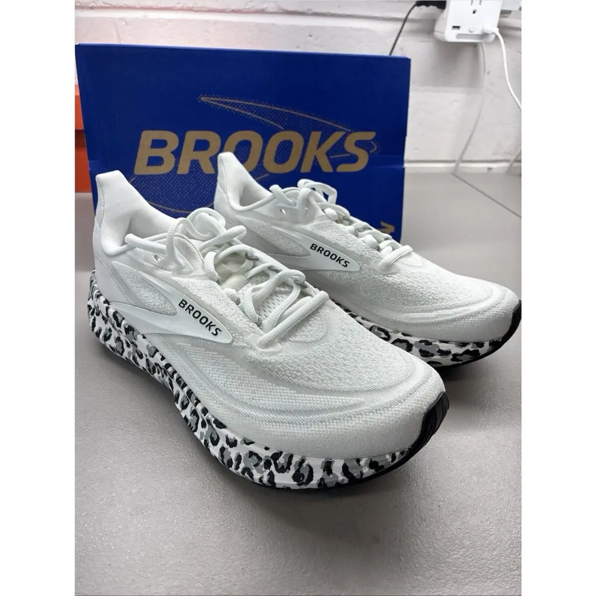Brooks Revel 9 Shoes White/ultimate Grey Leopard 1204891B132 Women’s 8.5 - White