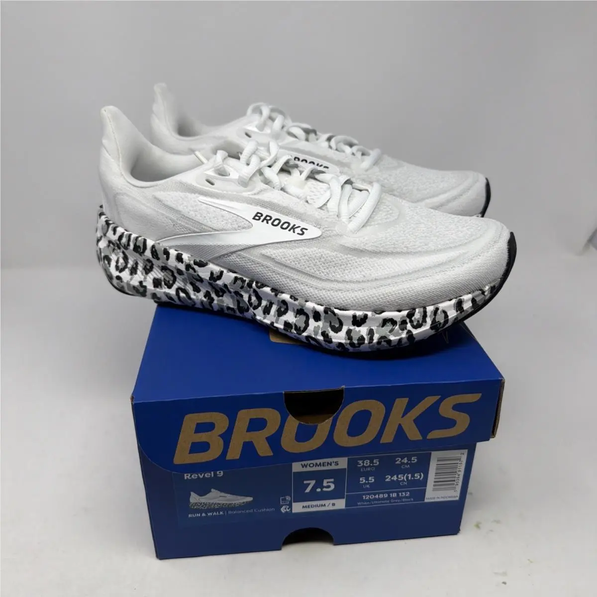 Size 7.5 - Brooks Revel 9 In White/grey/black Leopard - White