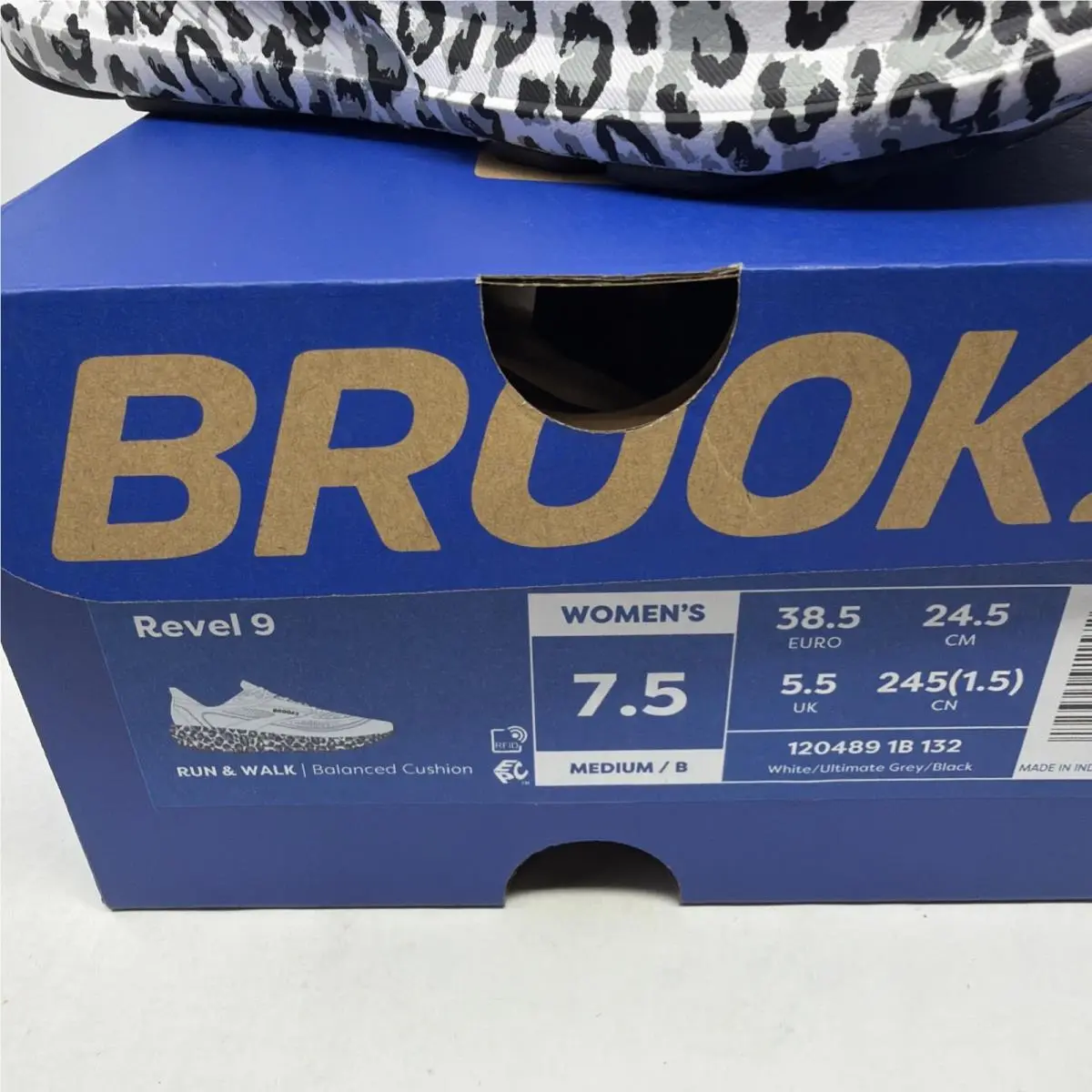 Brooks shoes - Brooks Revel 9 - Revel - 120489 1B 132 - White 0
