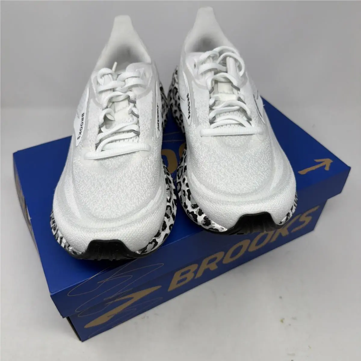 Brooks shoes - Brooks Revel 9 - Revel - 120489 1B 132 - White 1