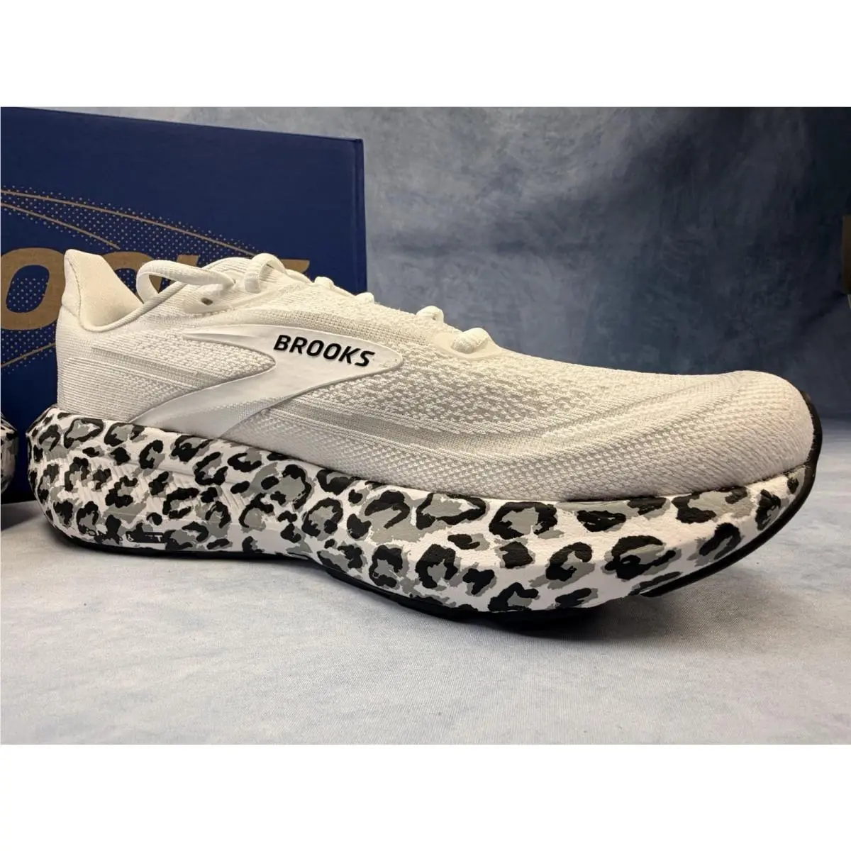 Brooks shoes - Brooks Revel 7 - Revel - 120489 1B 132 - White 11