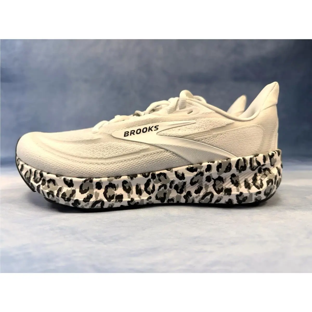 Brooks shoes - Brooks Revel 7 - Revel - 120489 1B 132 - White 3
