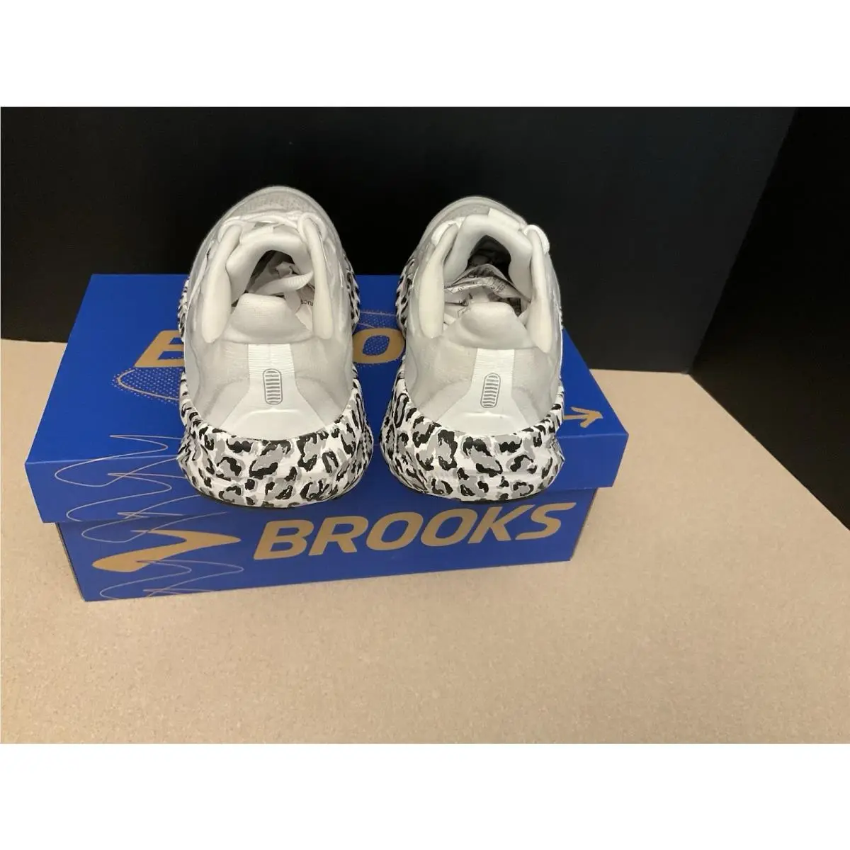 Brooks shoes - Brooks Revel 9 - Revel - 1204891B132 - Multicolor 3