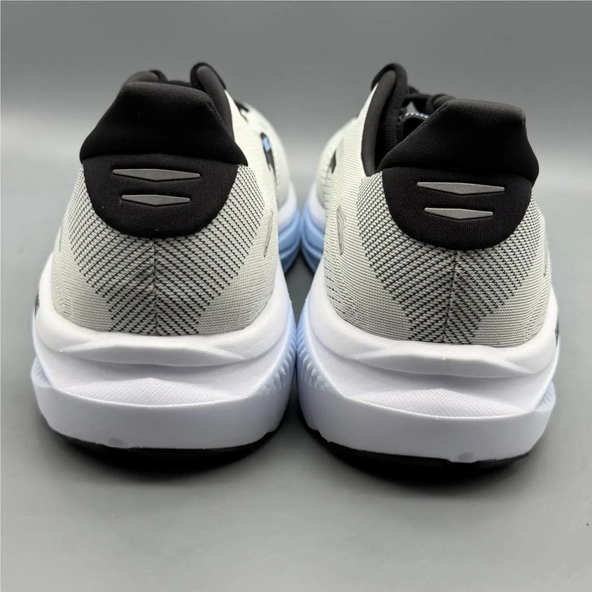 Brooks shoes - Brooks Ghost 18 - Ghost - 1104931D172 - Multicolor (UPC: 0195394870022) 2