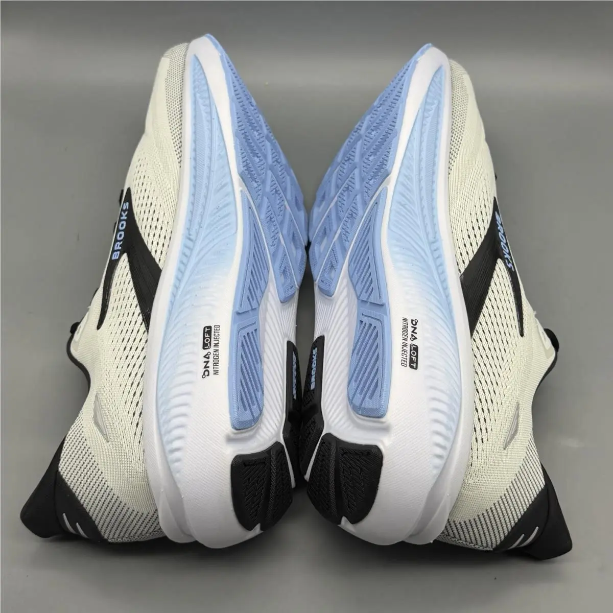 Brooks shoes - Brooks Ghost 18 - Ghost - 1104931D172 - Multicolor (UPC: 0195394870022) 3