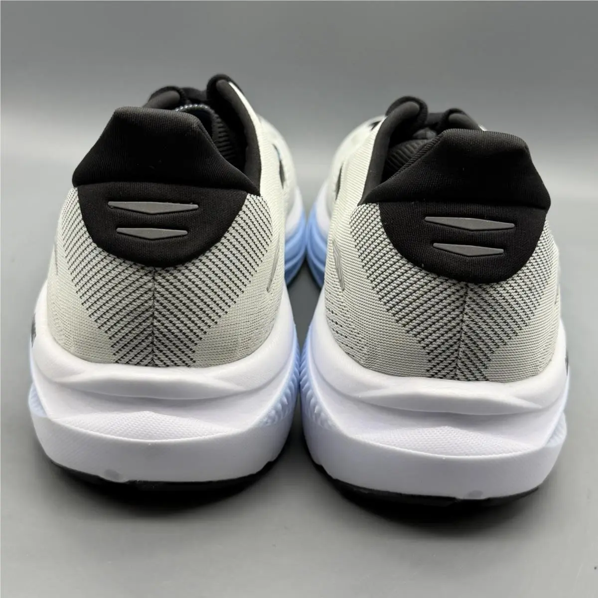 Brooks shoes - Brooks Ghost 18 - Ghost - 1104931D172 - Multicolor (UPC: 0195394870022) 2