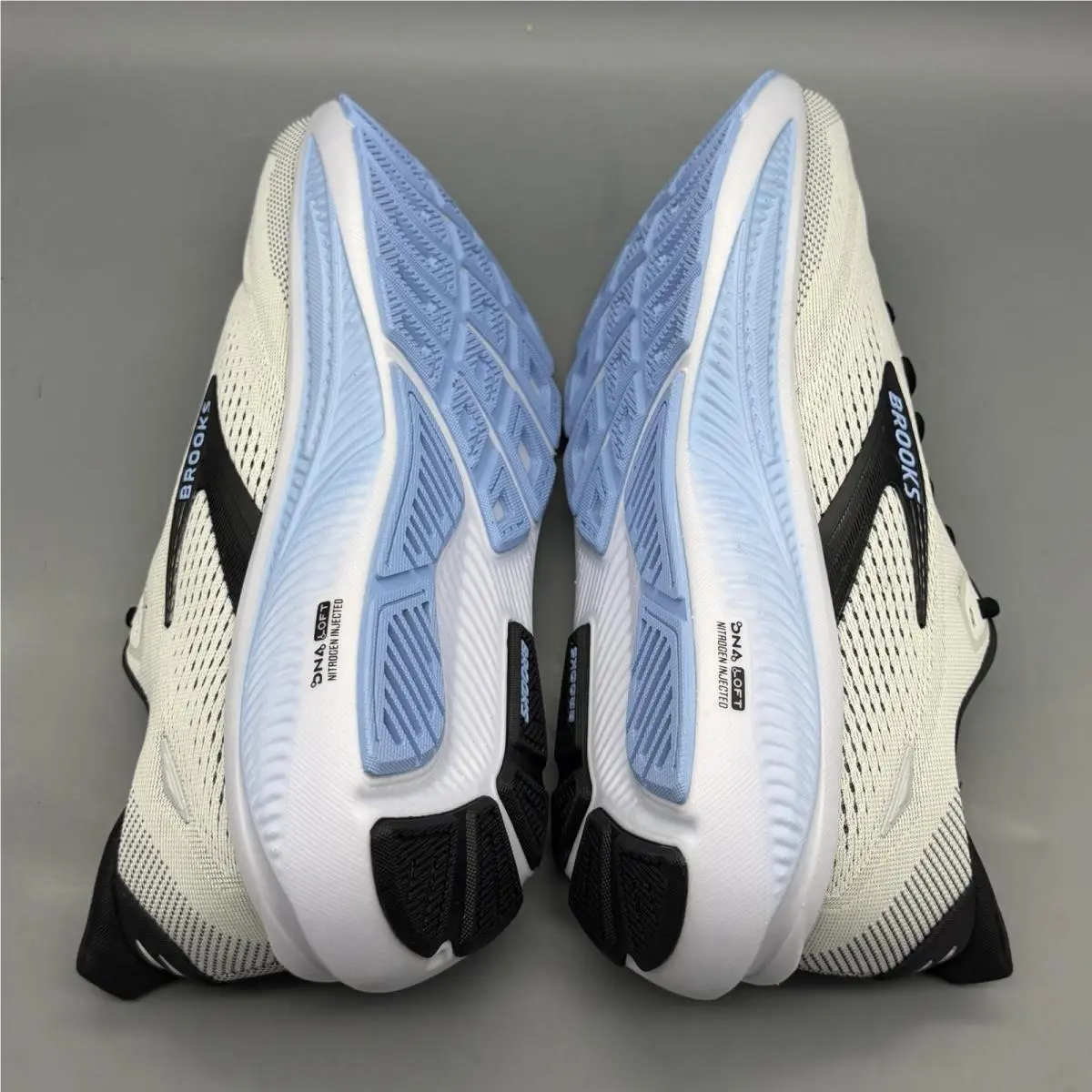 Brooks shoes - Brooks Ghost 18 - Ghost - 1104931D172 - Multicolor (UPC: 0195394869804) 3