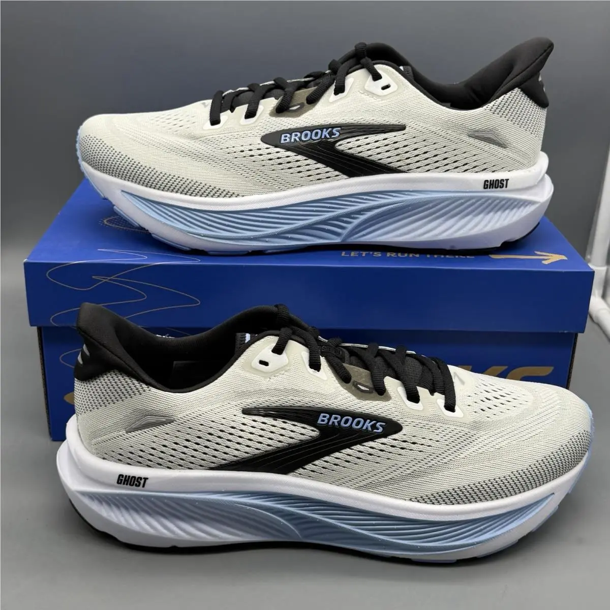 Brooks Ghost 18 Mens Size 8 D Running Training Gym Shoes White Black Blue
