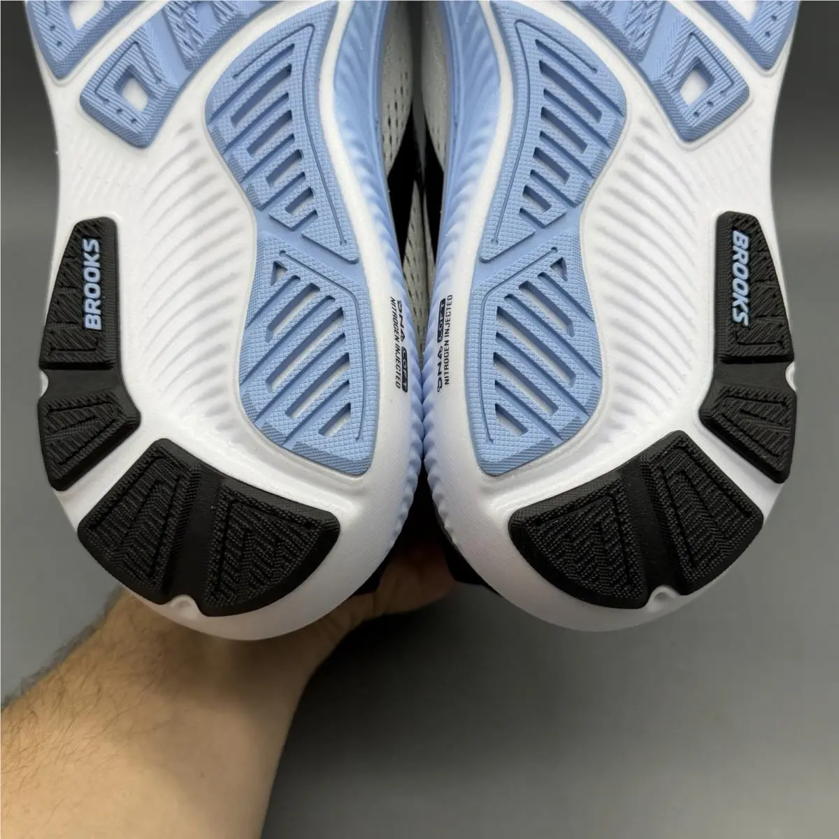 Brooks shoes - Brooks Ghost 18 - Ghost - 1104931D172 - Multicolor (UPC: 0195394869804) 8
