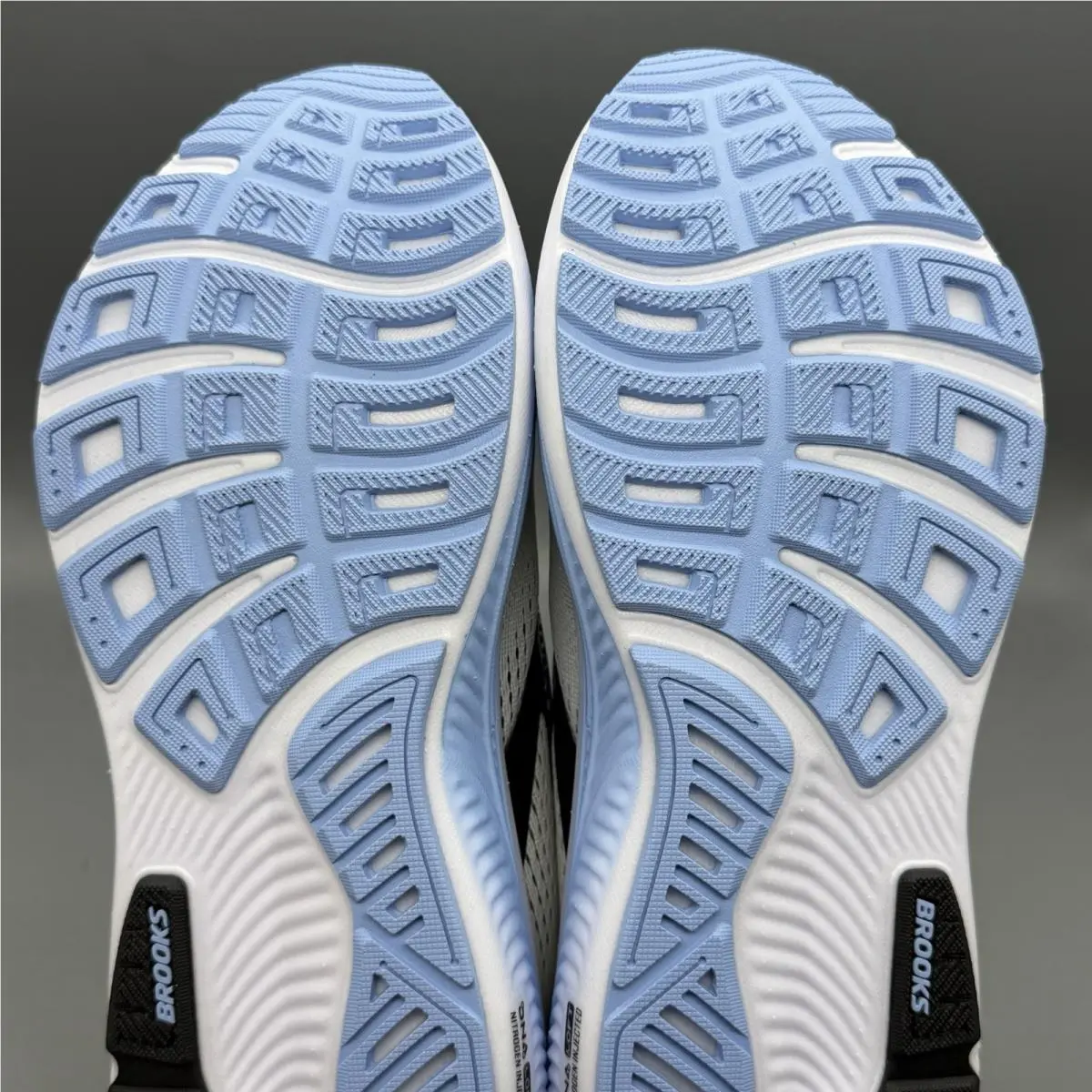 Brooks shoes - Brooks Ghost 18 - Ghost - 1104931D172 - Multicolor (UPC: 0195394869804) 7