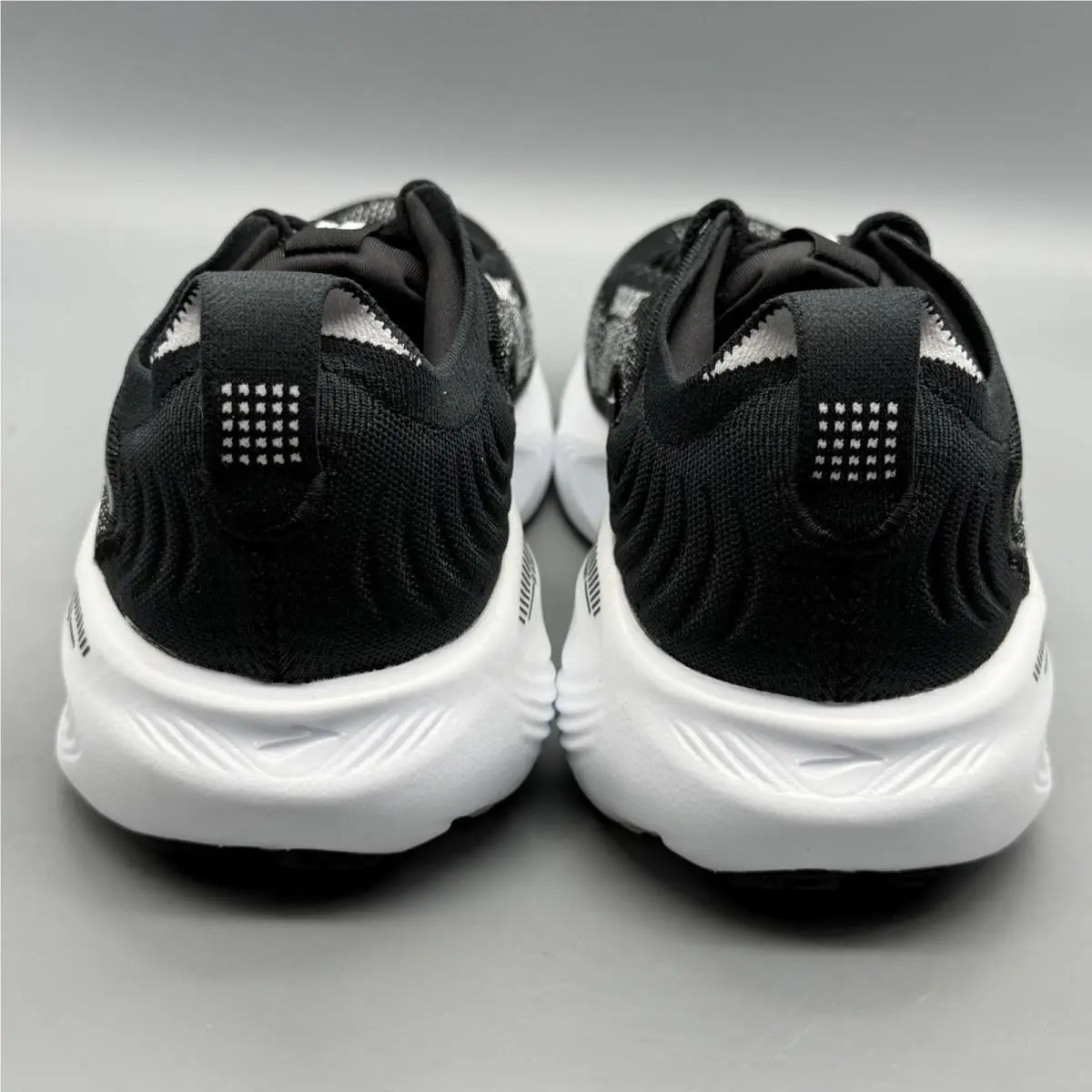Brooks shoes - Brooks Adrenaline GTS 25 - Adrenaline GTS - 1204432E090 - Black (UPC: 0195394666885) 2