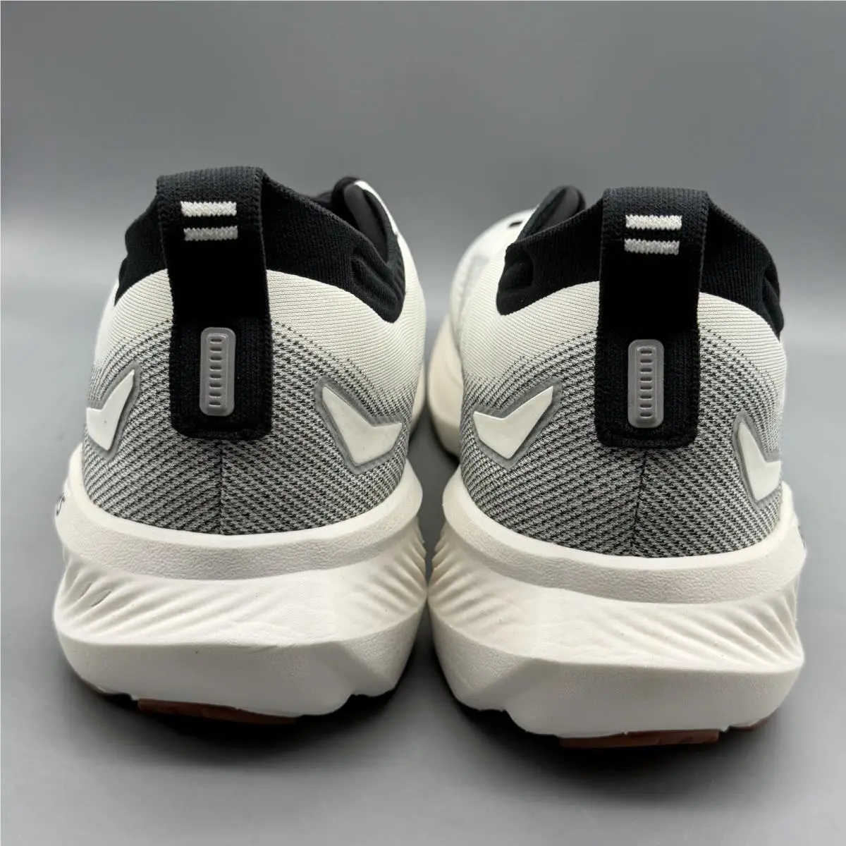 Brooks shoes - Glycerin 23 - Glycerin - 1104761D187 - White 2