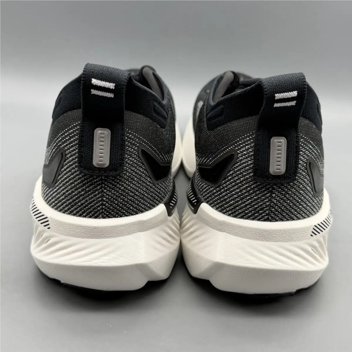 Brooks shoes - Glycerin GTS 23 - Glycerin GTS - 1105031D090 - Black 2
