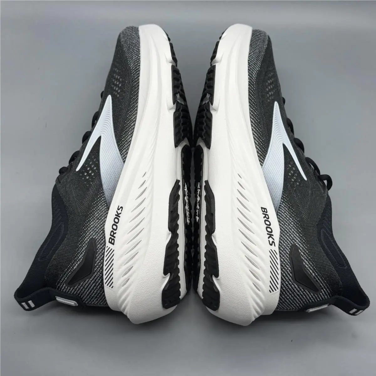 Brooks shoes - Glycerin GTS 23 - Glycerin GTS - 1105031D090 - Black 4
