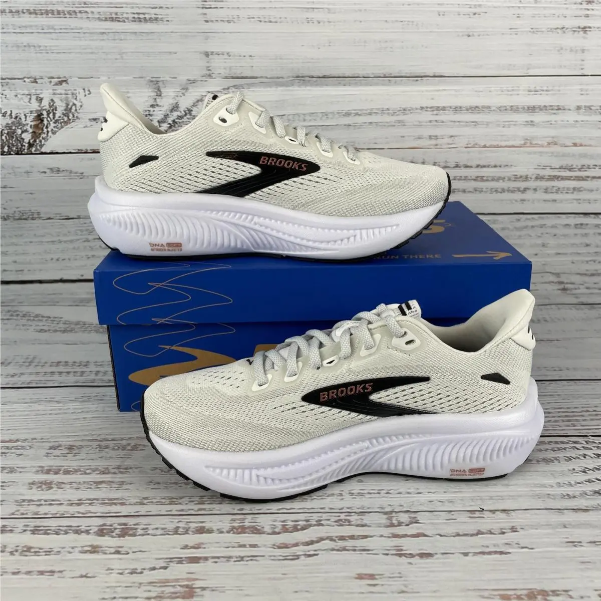 Brooks shoes - Brooks Ghost - Ghost - White (UPC: 195394872309) 0