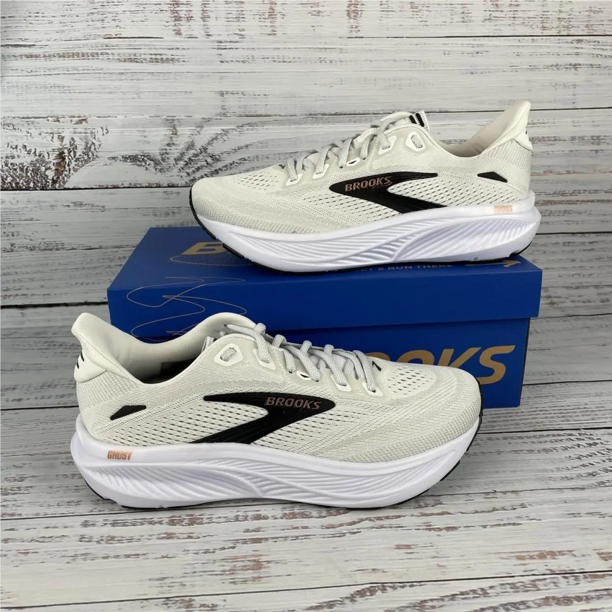 Brooks Ghost 18 Womens 10 B Running Shoes White Black Rose Gold