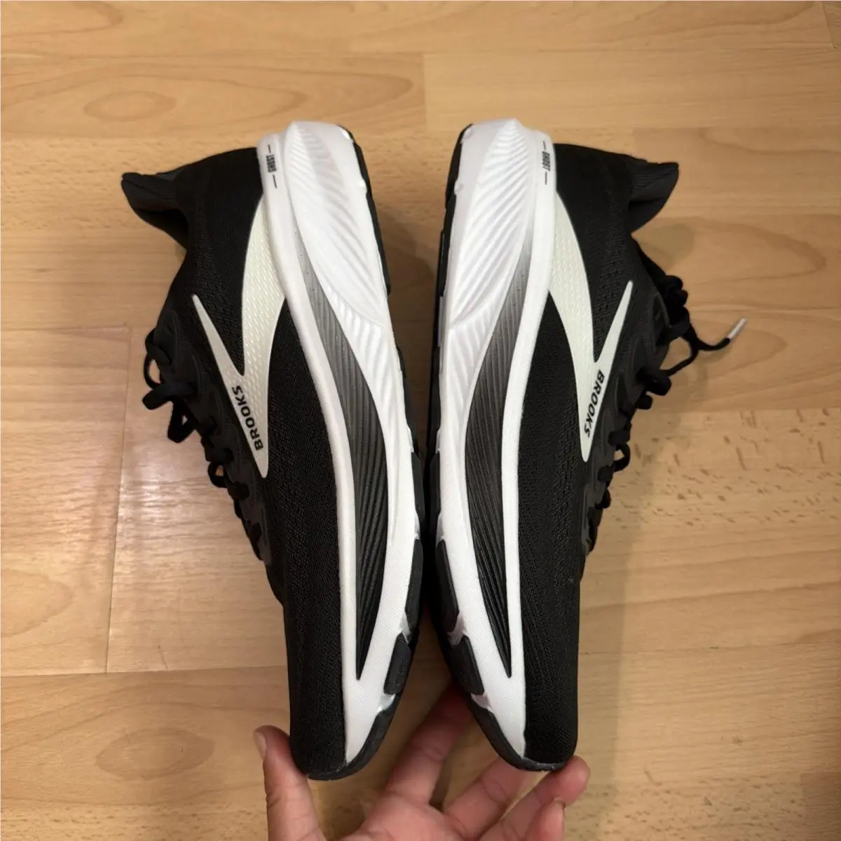 Brooks shoes - Ghost 17 - Ghost - Black 1