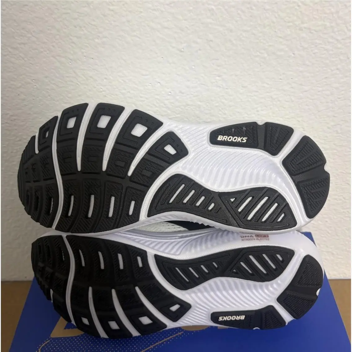 Brooks shoes - Ghost 18 - Ghost - White 5