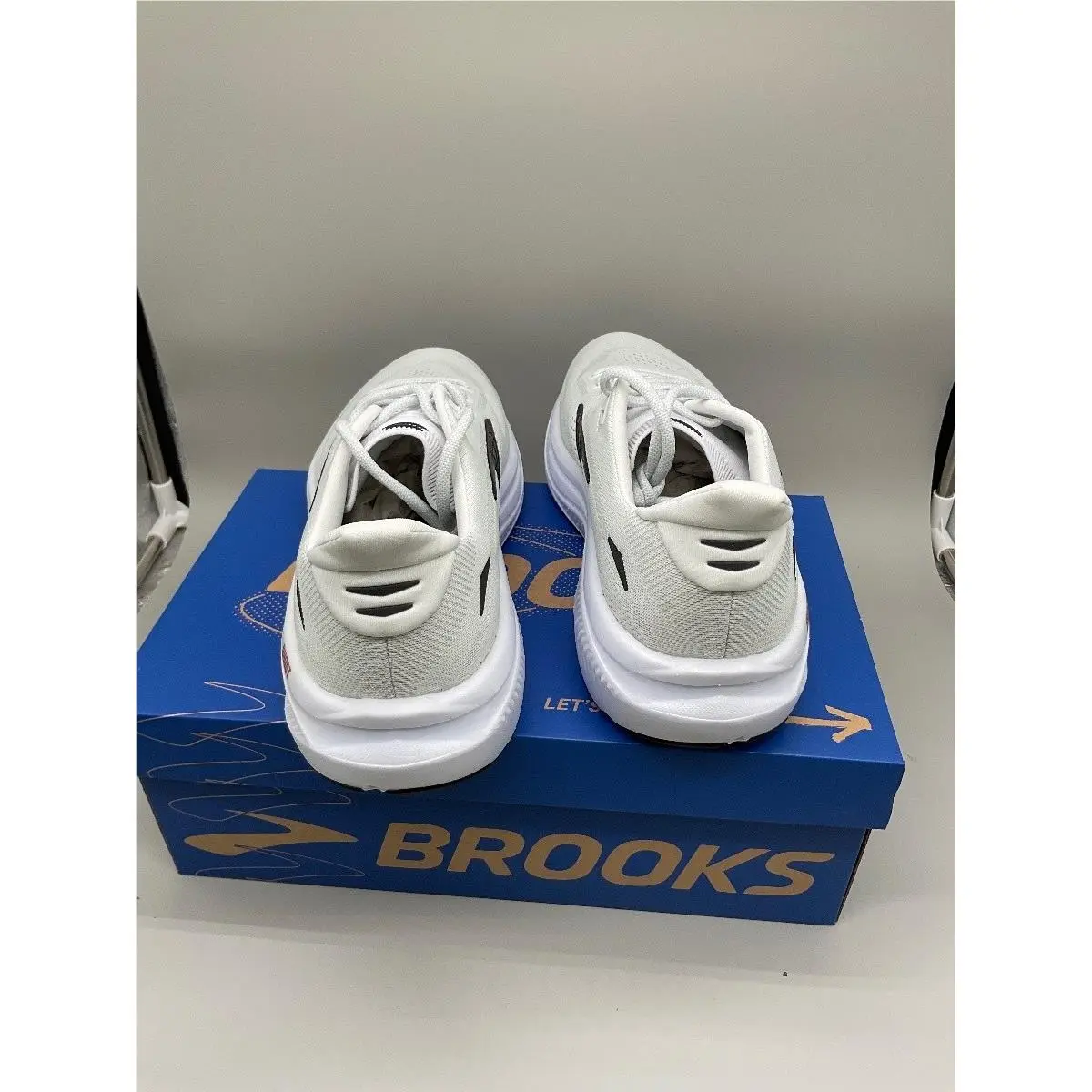 Brooks shoes - Ghost 18 - Ghost - White 1