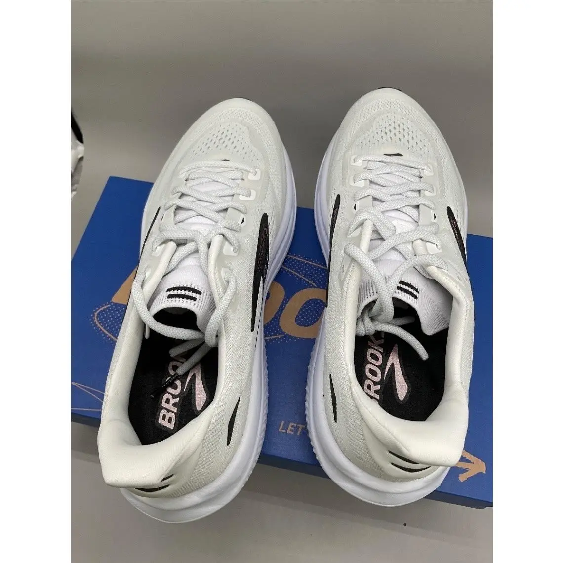 Brooks shoes - Ghost 18 - Ghost - White 2